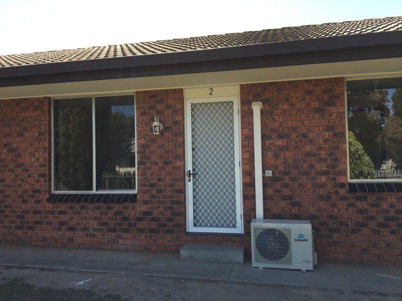 2/525 Kaitlers Road, Lavington NSW 2641