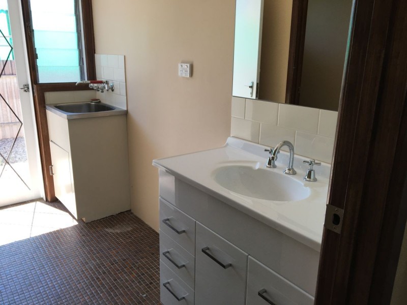 2/525 Kaitlers Road, Lavington NSW 2641