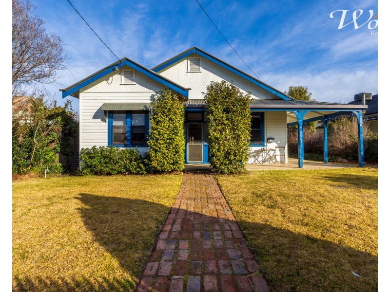 42 Comer St, Henty NSW 2658