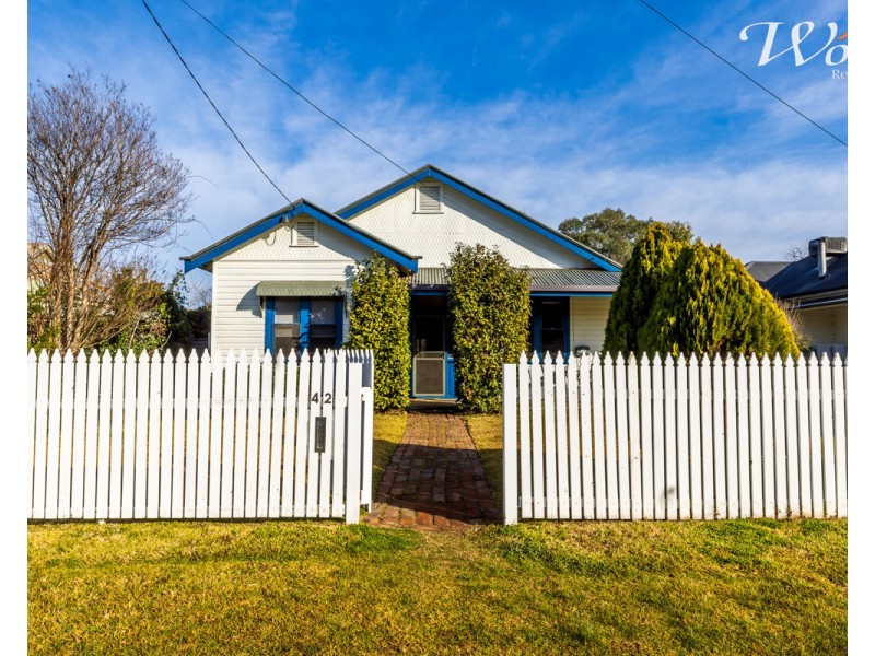42 Comer St, Henty NSW 2658