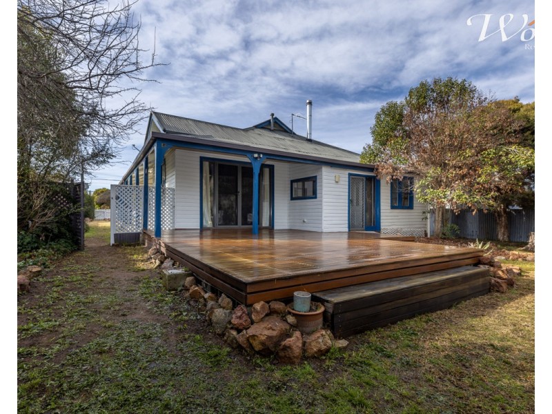 42 Comer St, Henty NSW 2658