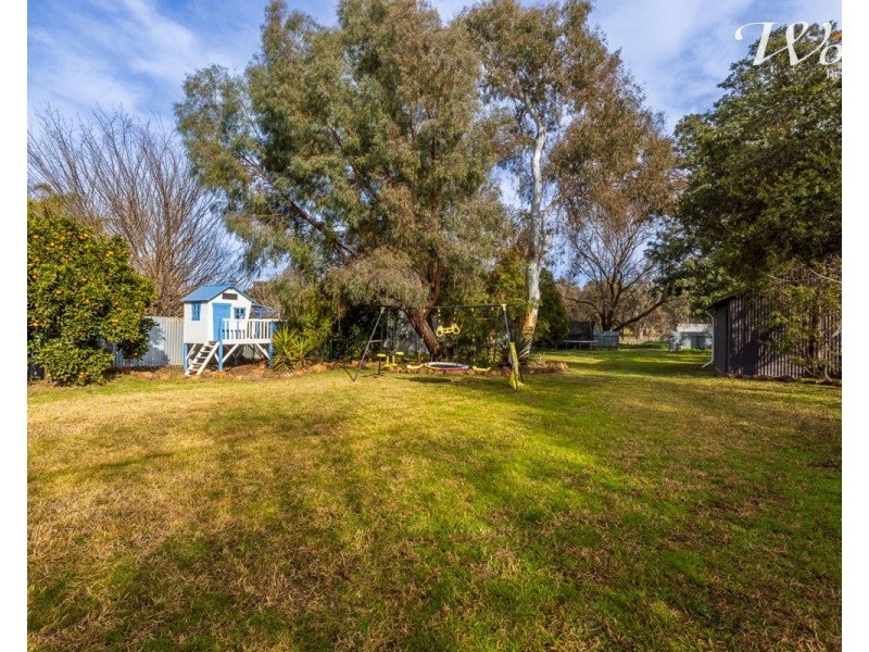 42 Comer St, Henty NSW 2658