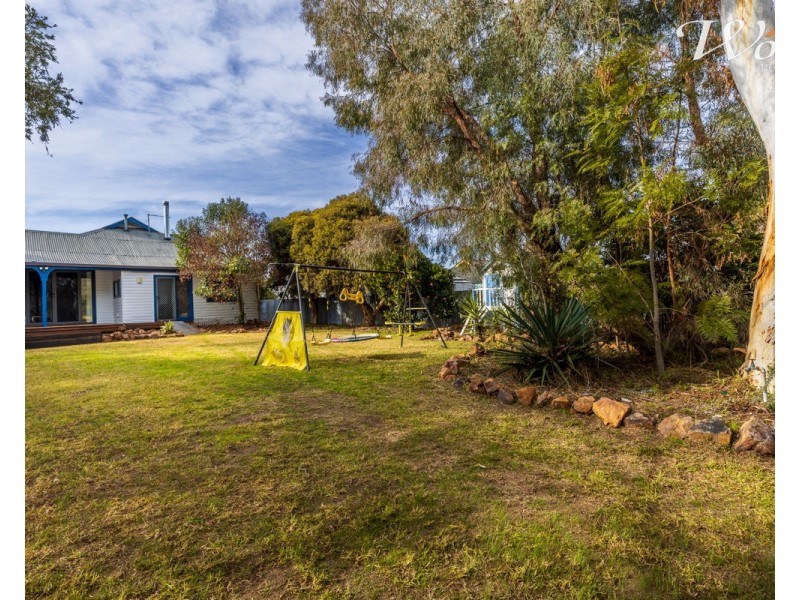 42 Comer St, Henty NSW 2658