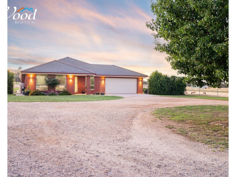 181 Alexandra Way, Table Top NSW 2640