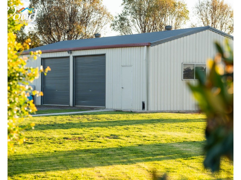 181 Alexandra Way, Table Top NSW 2640