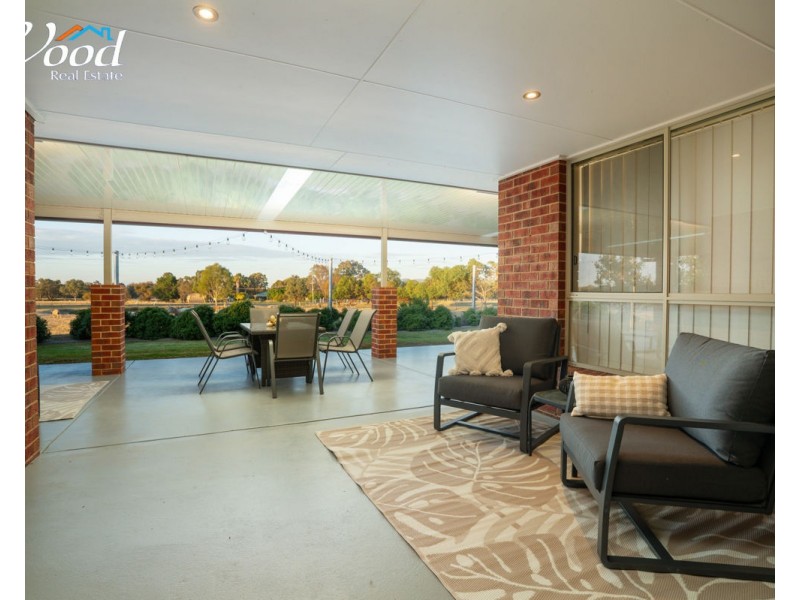 181 Alexandra Way, Table Top NSW 2640