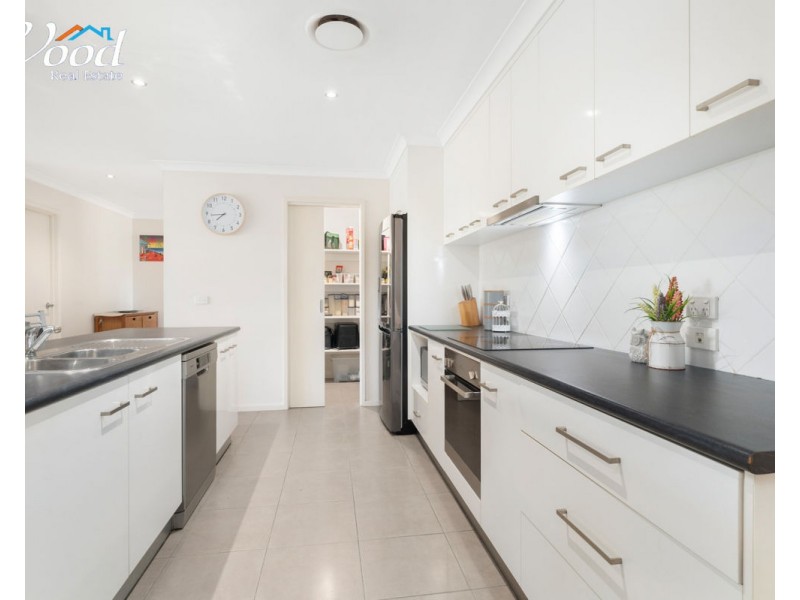 181 Alexandra Way, Table Top NSW 2640