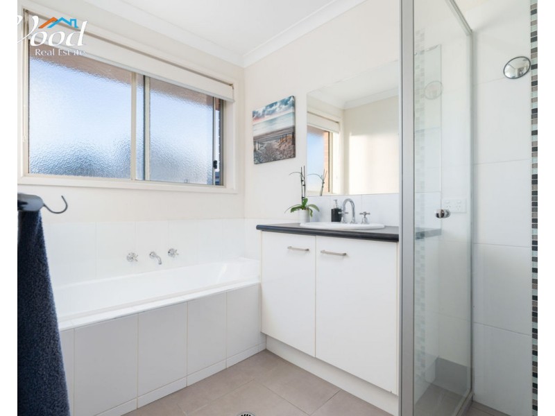 181 Alexandra Way, Table Top NSW 2640