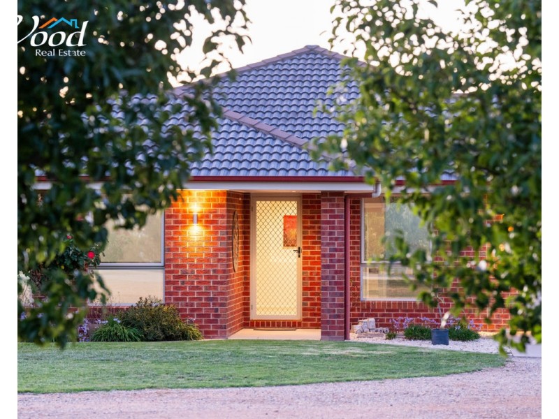 181 Alexandra Way, Table Top NSW 2640