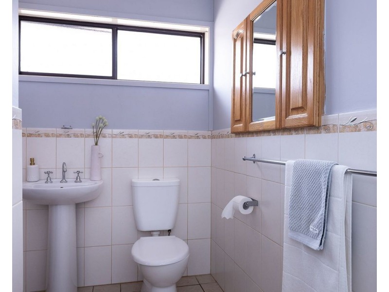 480 Schaefer St, Lavington NSW 2641