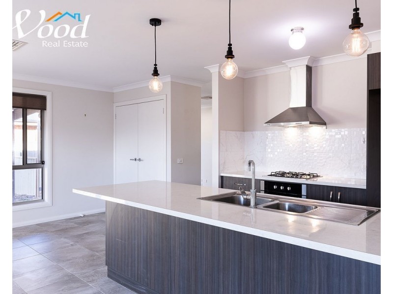 15 Fourth St, Henty NSW 2658
