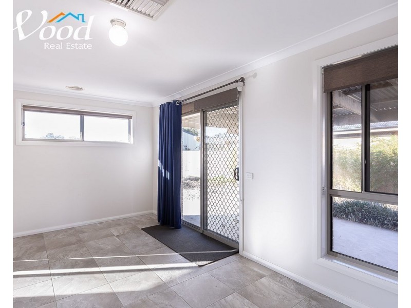 15 Fourth St, Henty NSW 2658