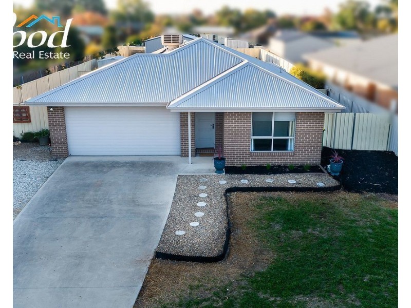 15 Fourth St, Henty NSW 2658