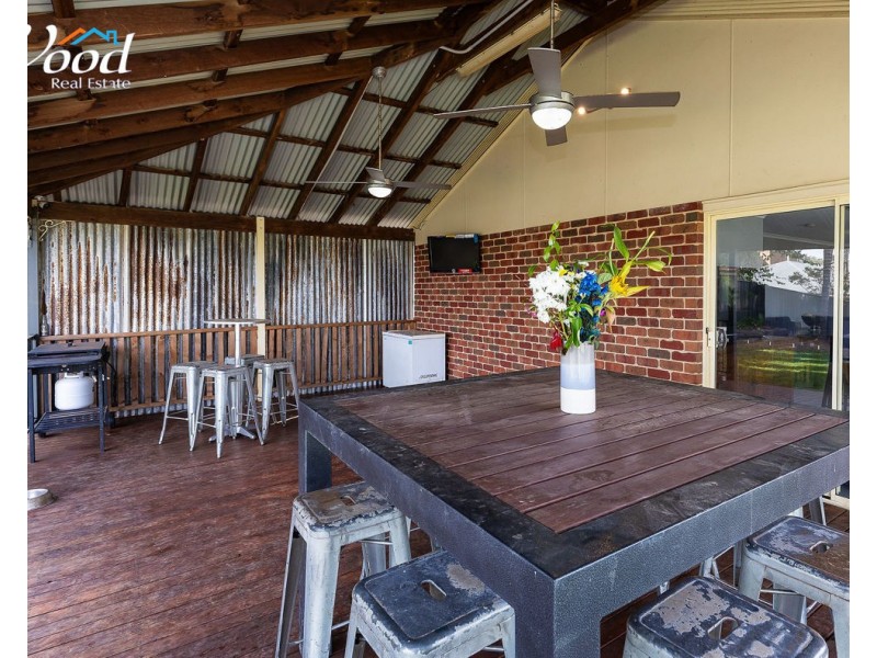 249 Desmond St, Lavington NSW 2641