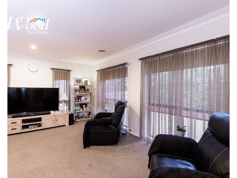 563 Grayfern Crt, Lavington NSW 2641