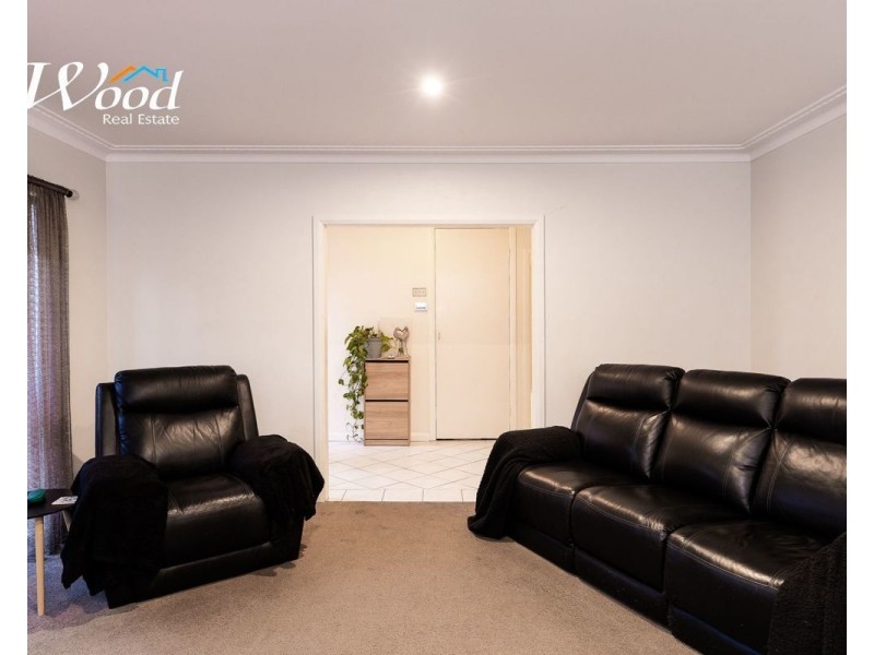 563 Grayfern Crt, Lavington NSW 2641