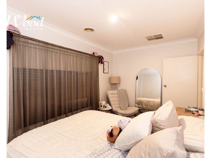 563 Grayfern Crt, Lavington NSW 2641