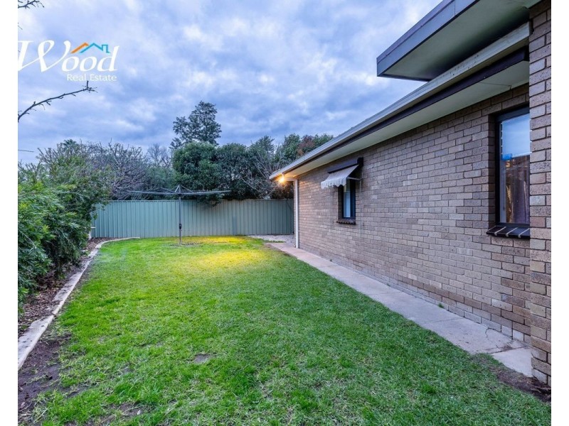 563 Grayfern Crt, Lavington NSW 2641