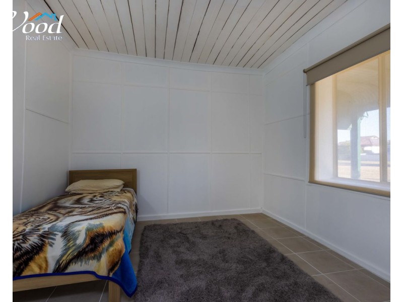 15 Day St, Henty NSW 2658