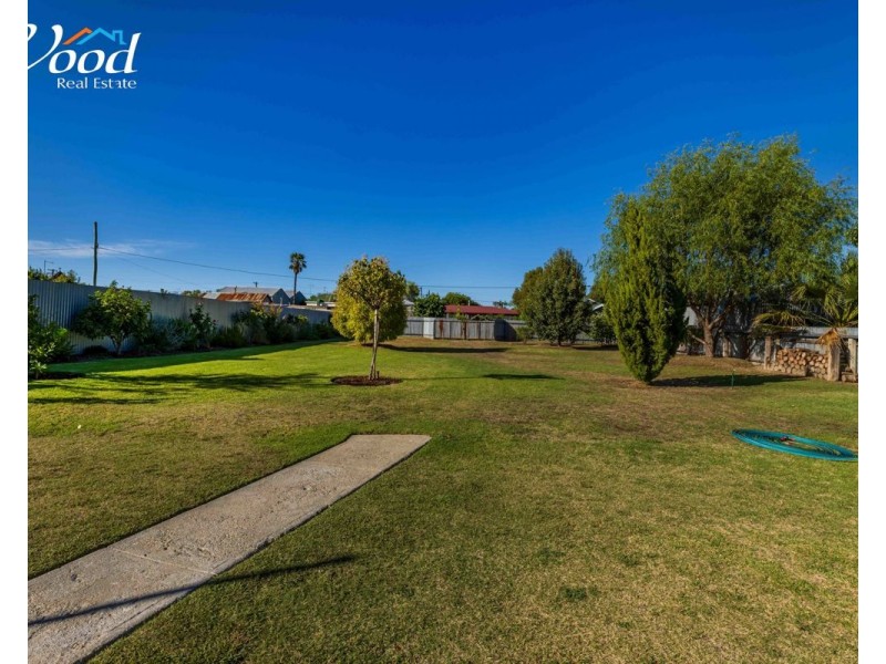 15 Day St, Henty NSW 2658