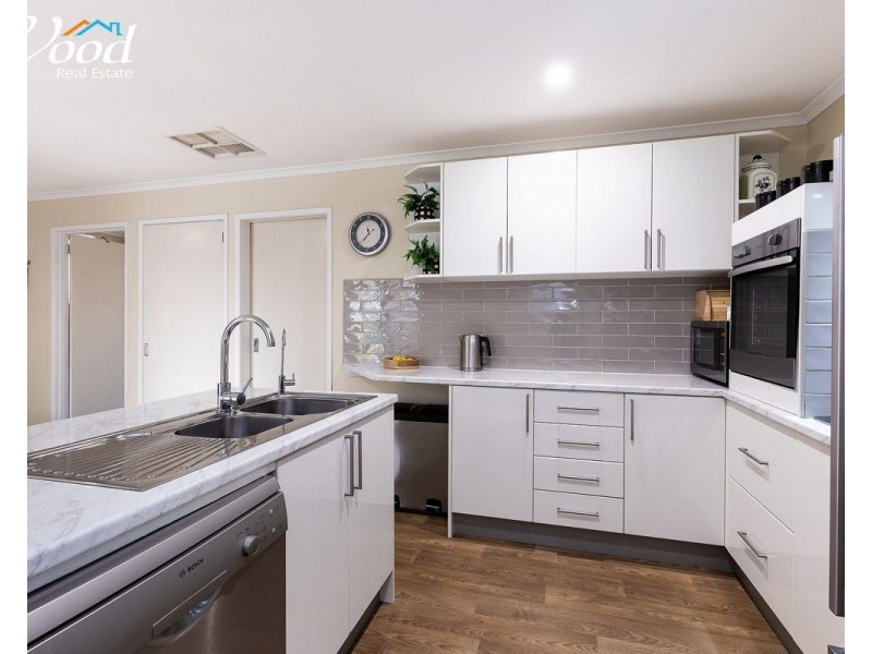 26 Daysdale Way, Thurgoona NSW 2640