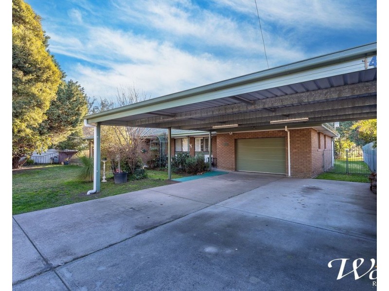 146 Dight St, Jindera NSW 2642