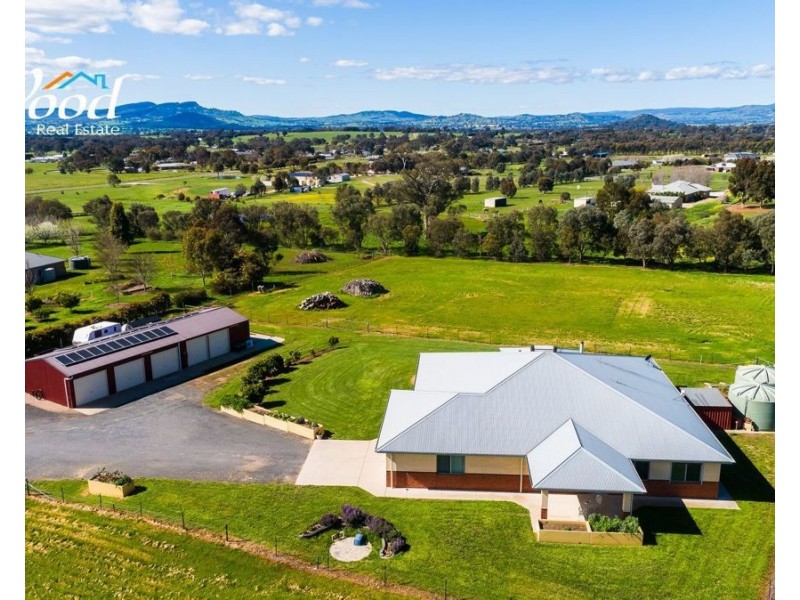 25 Alexandra Way, Table Top NSW 2640