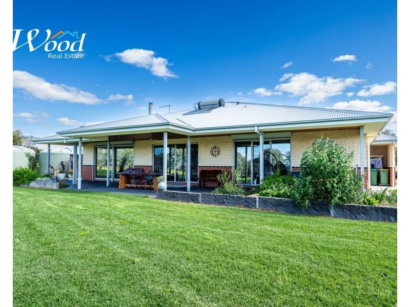 25 Alexandra Way, Table Top NSW 2640