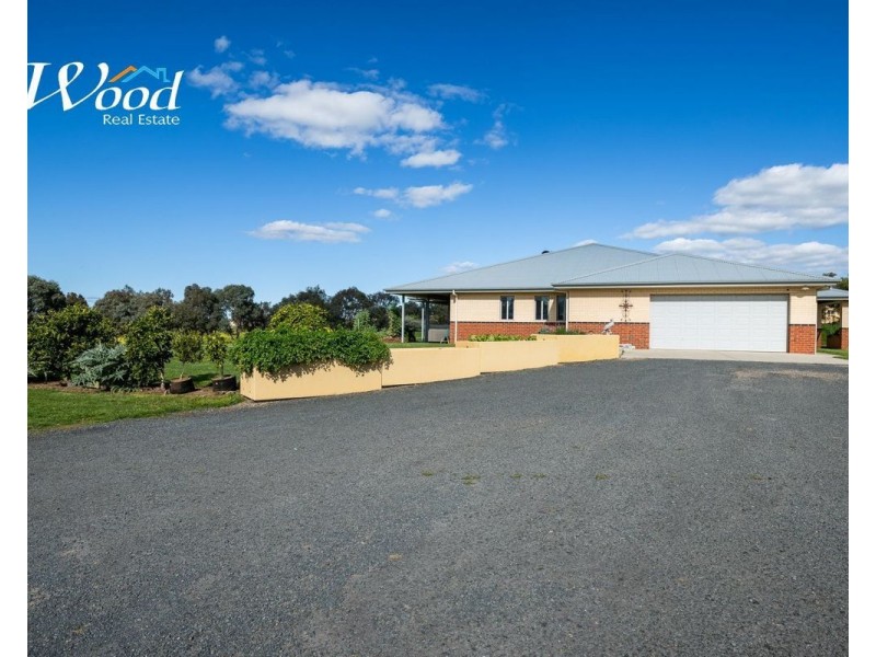 25 Alexandra Way, Table Top NSW 2640