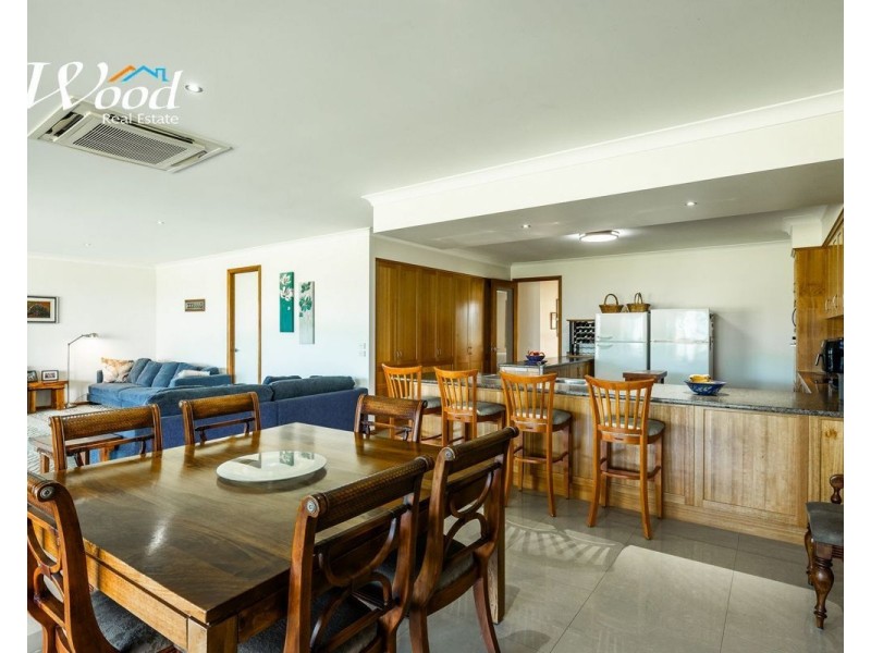 25 Alexandra Way, Table Top NSW 2640
