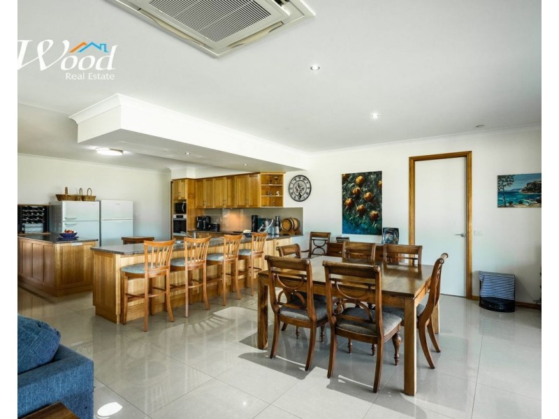 25 Alexandra Way, Table Top NSW 2640