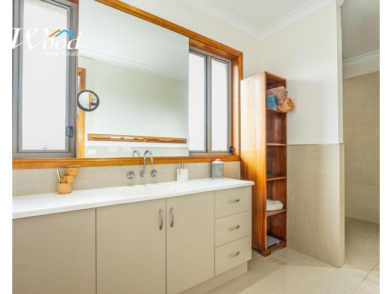 25 Alexandra Way, Table Top NSW 2640