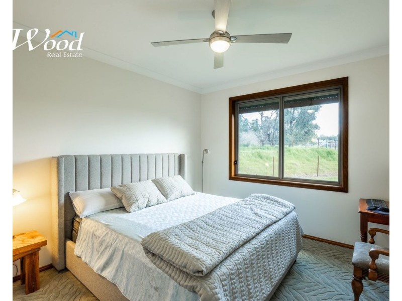 25 Alexandra Way, Table Top NSW 2640