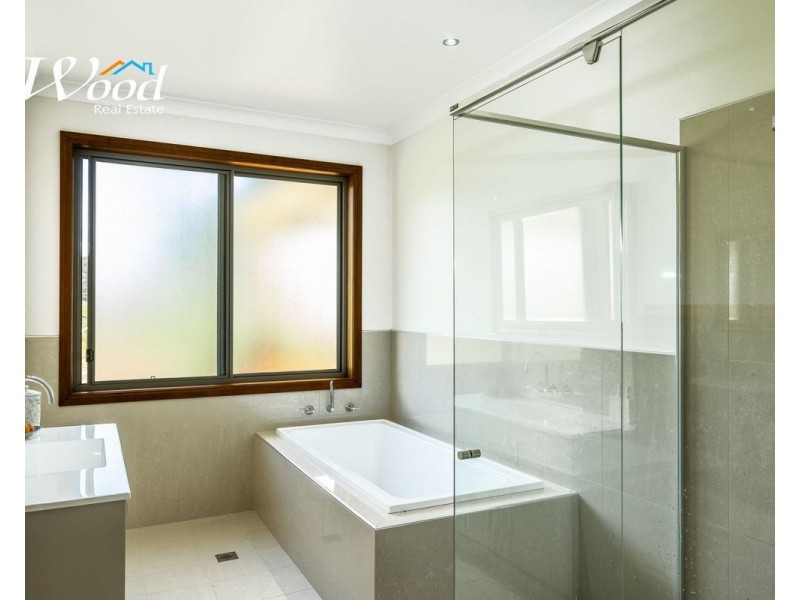 25 Alexandra Way, Table Top NSW 2640