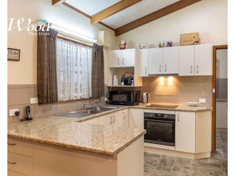 1001 Yensch Ave, North Albury NSW 2640