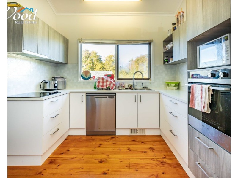 657 Briardale Rd, Lavington NSW 2641