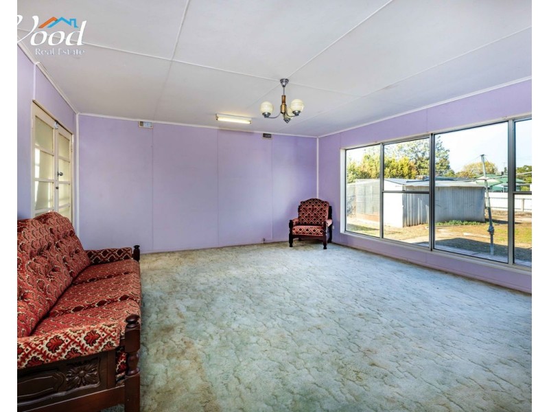 5 Elm St, Henty NSW 2658