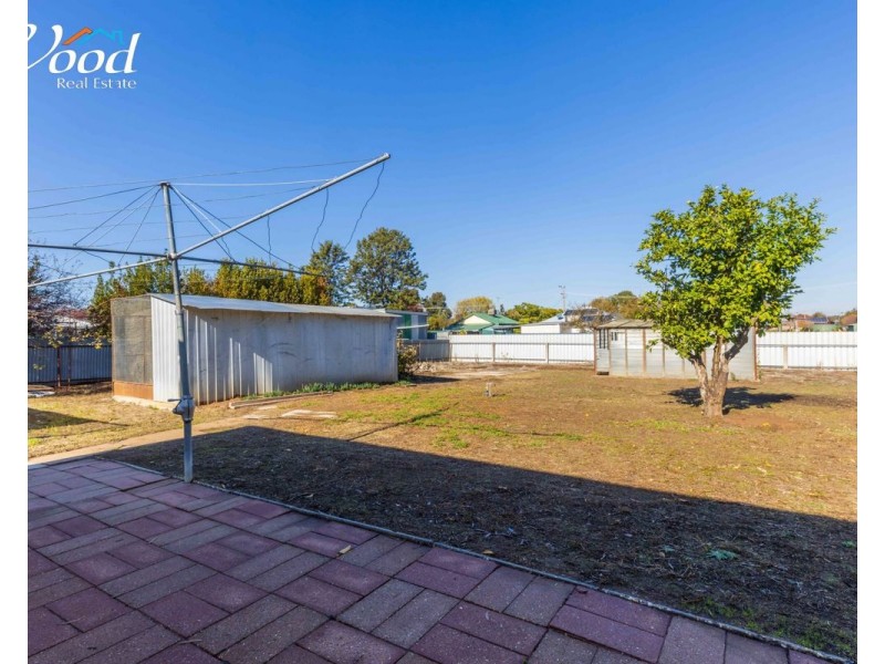 5 Elm St, Henty NSW 2658