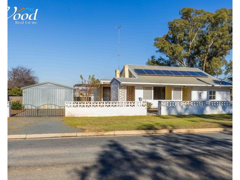 5 Elm St, Henty NSW 2658