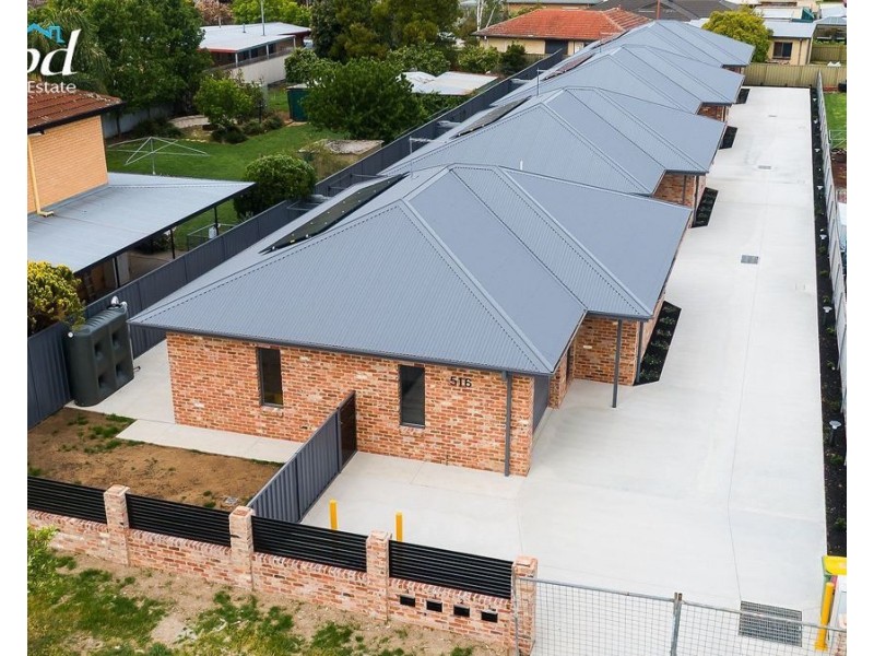1-4/516 Kotthoff St, Lavington NSW 2641