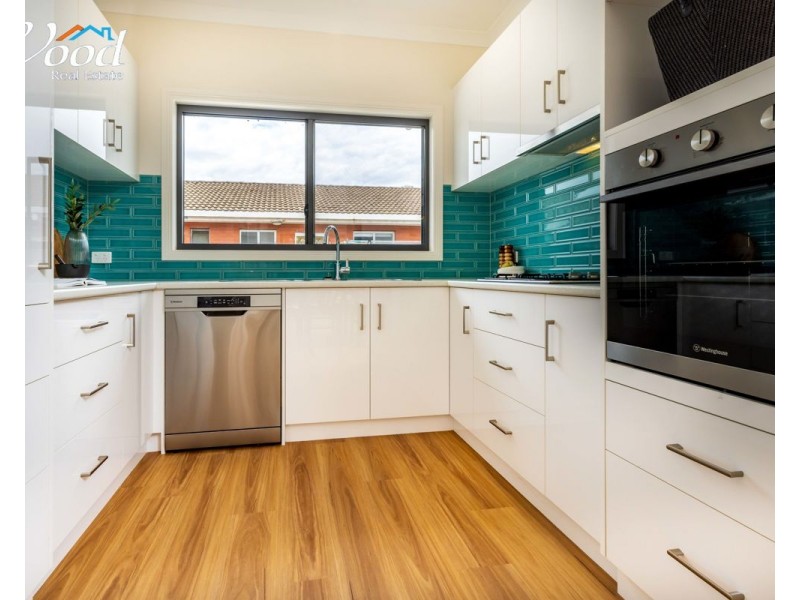 1-4/516 Kotthoff St, Lavington NSW 2641