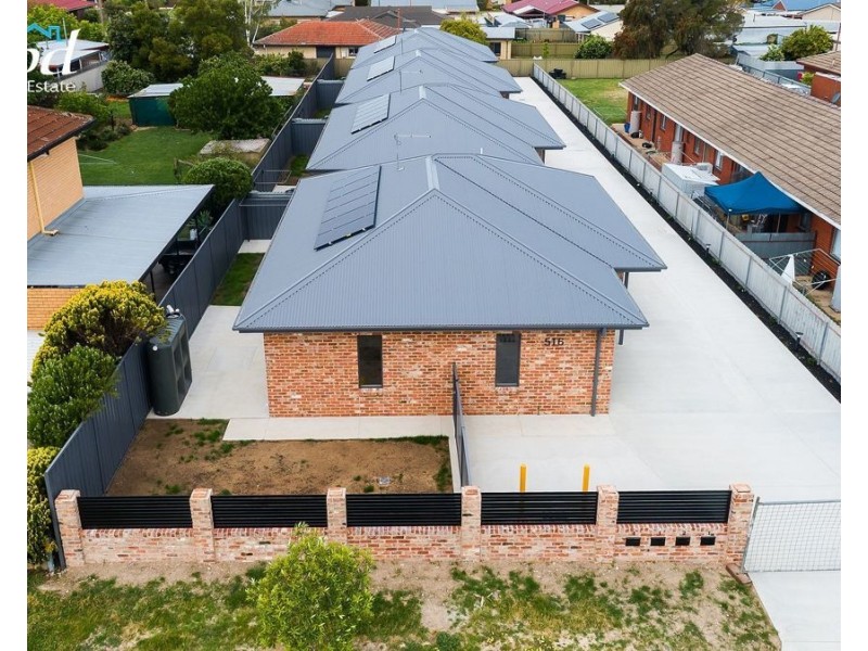 1-4/516 Kotthoff St, Lavington NSW 2641