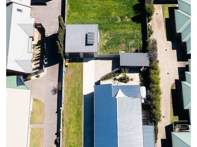 1-2/429 Prune St,, Lavington NSW 2641