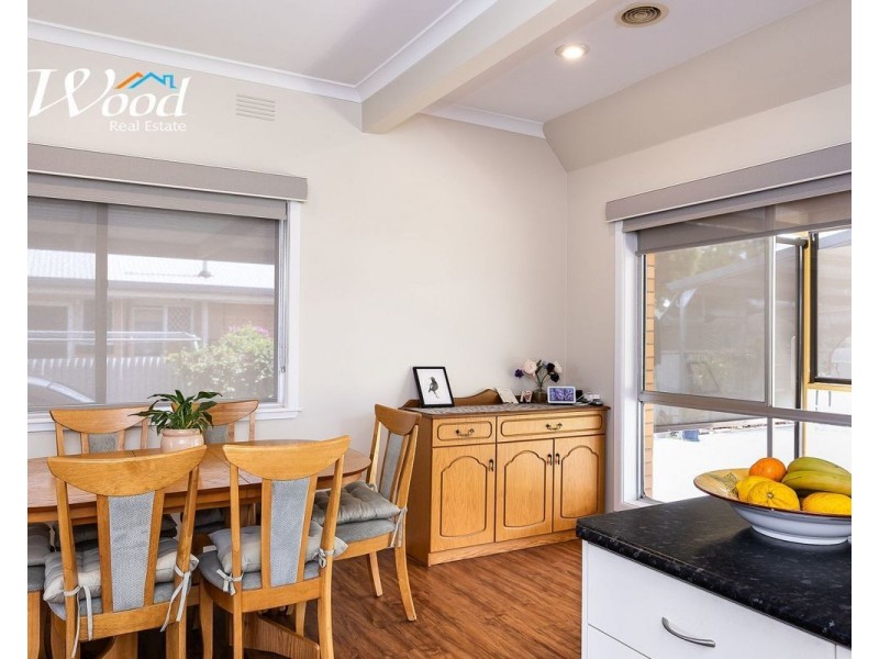 385 Griffith Rd, Lavington NSW 2641