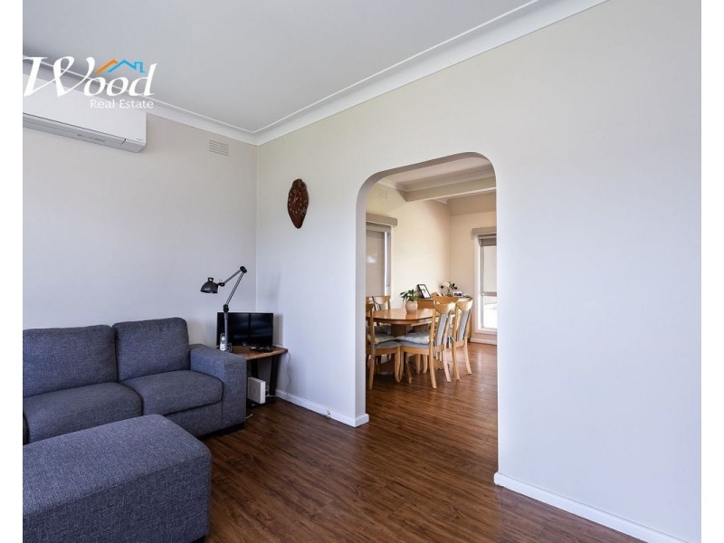 385 Griffith Rd, Lavington NSW 2641