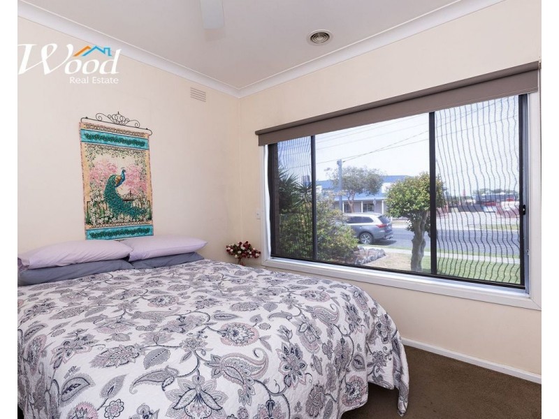 385 Griffith Rd, Lavington NSW 2641