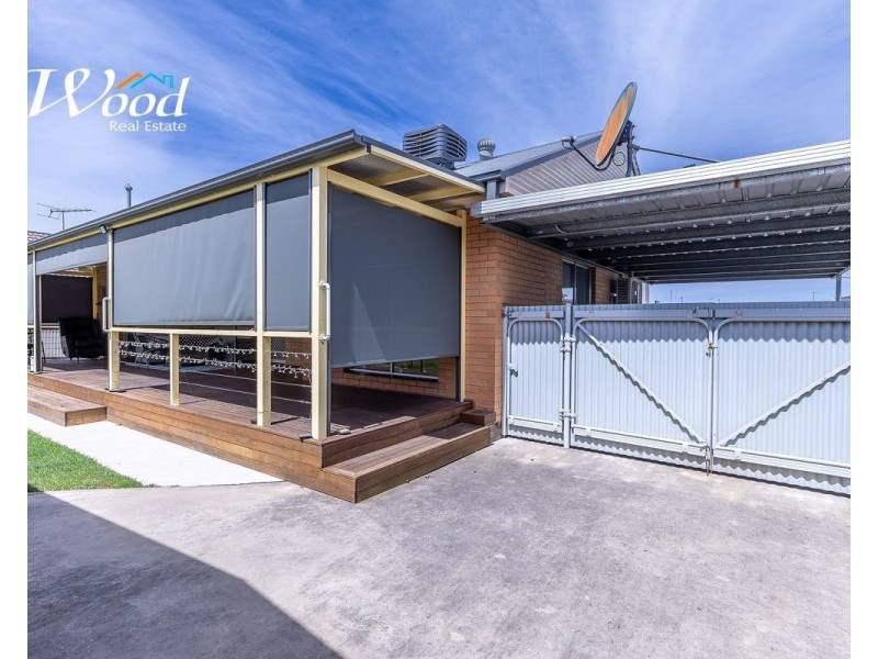 385 Griffith Rd, Lavington NSW 2641