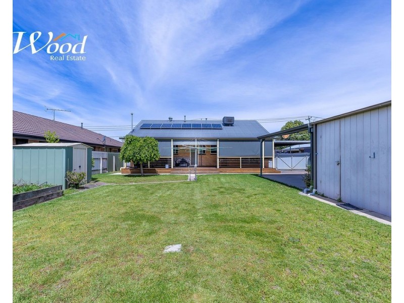 385 Griffith Rd, Lavington NSW 2641