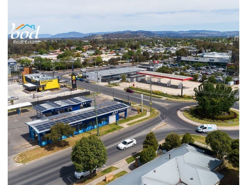 385 Griffith Rd, Lavington NSW 2641