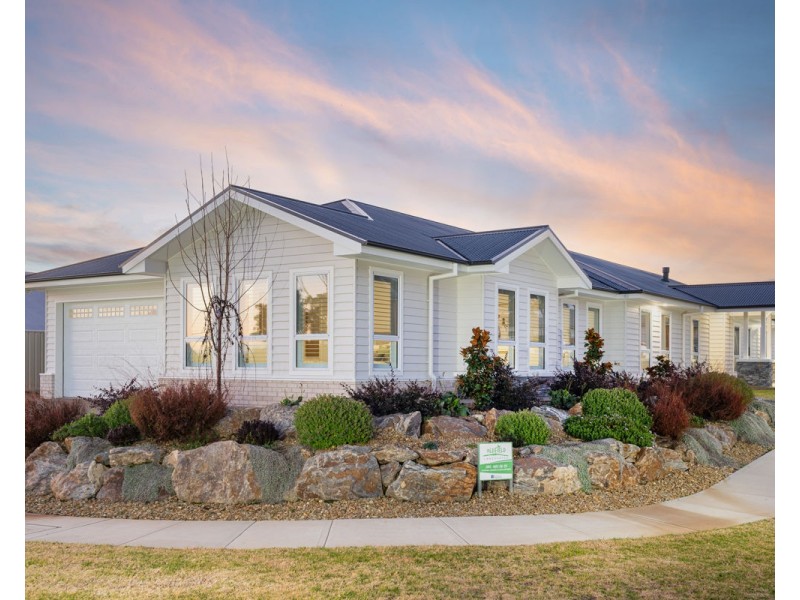 12 Rodeo Dr, Thurgoona NSW 2640